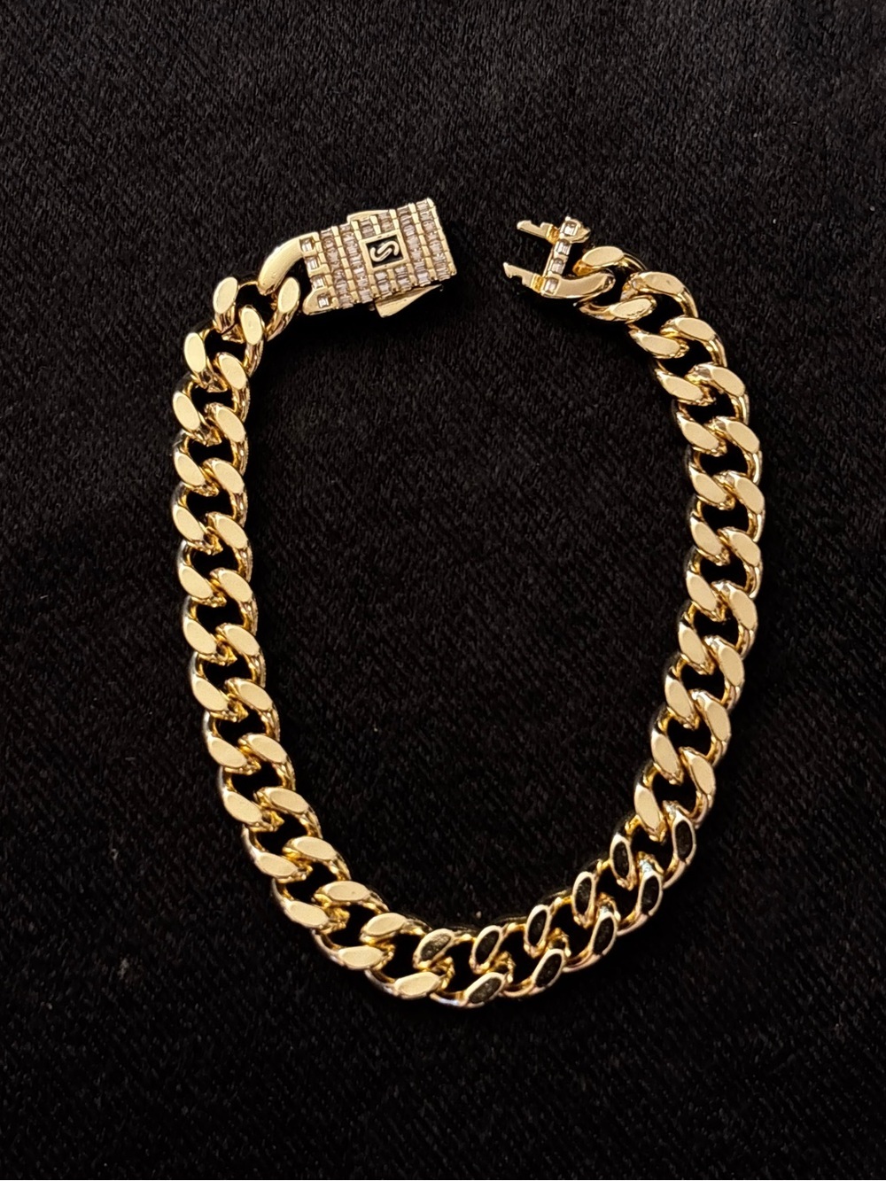8.3mm Yellow Gold Cuban Link Bracelet 8 in. - Picture 4 of 10